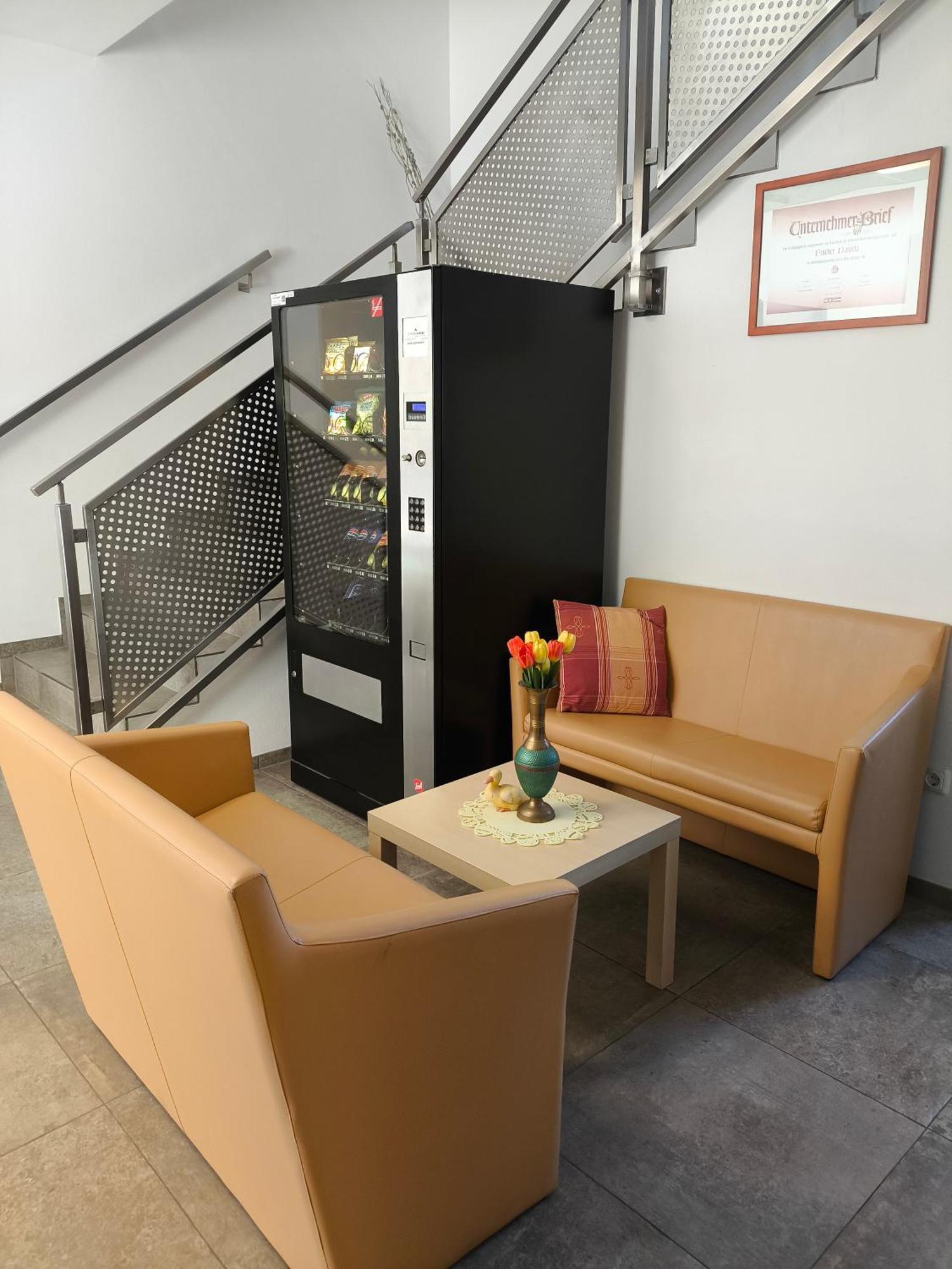 Schlafplatzl Hotel Marchtrenk Bagian luar foto