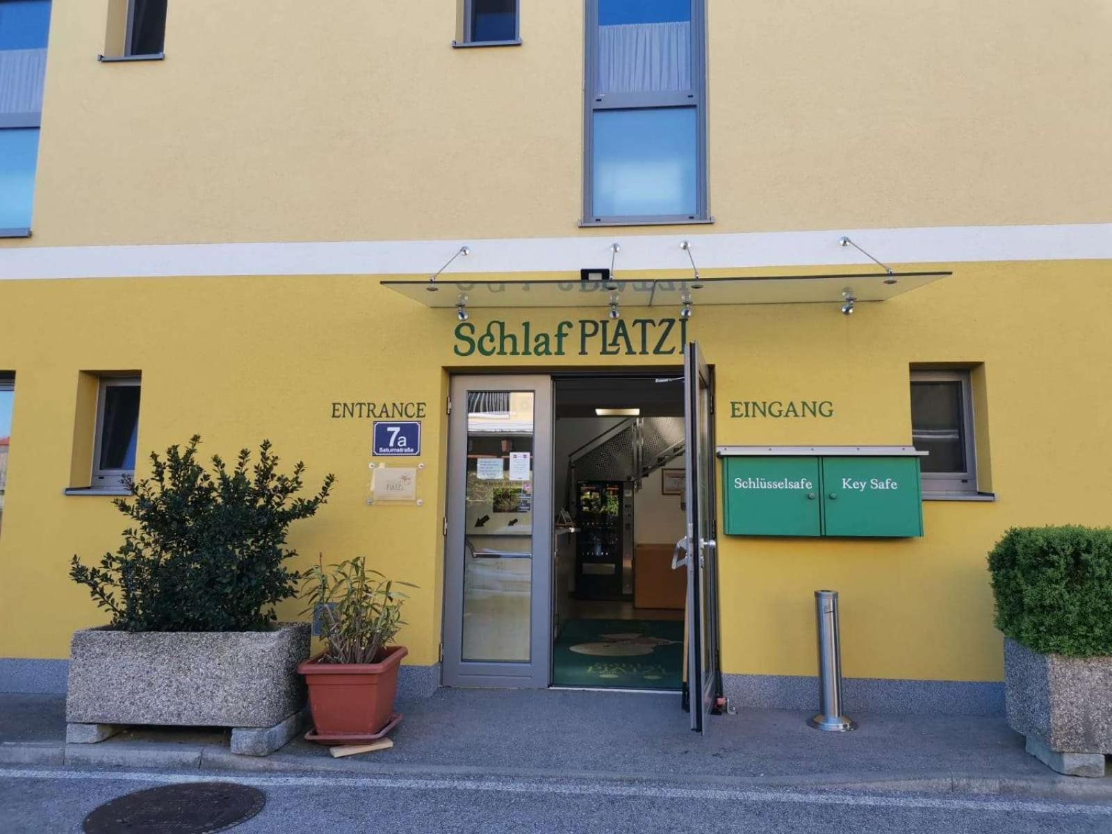 Schlafplatzl Hotel Marchtrenk Bagian luar foto