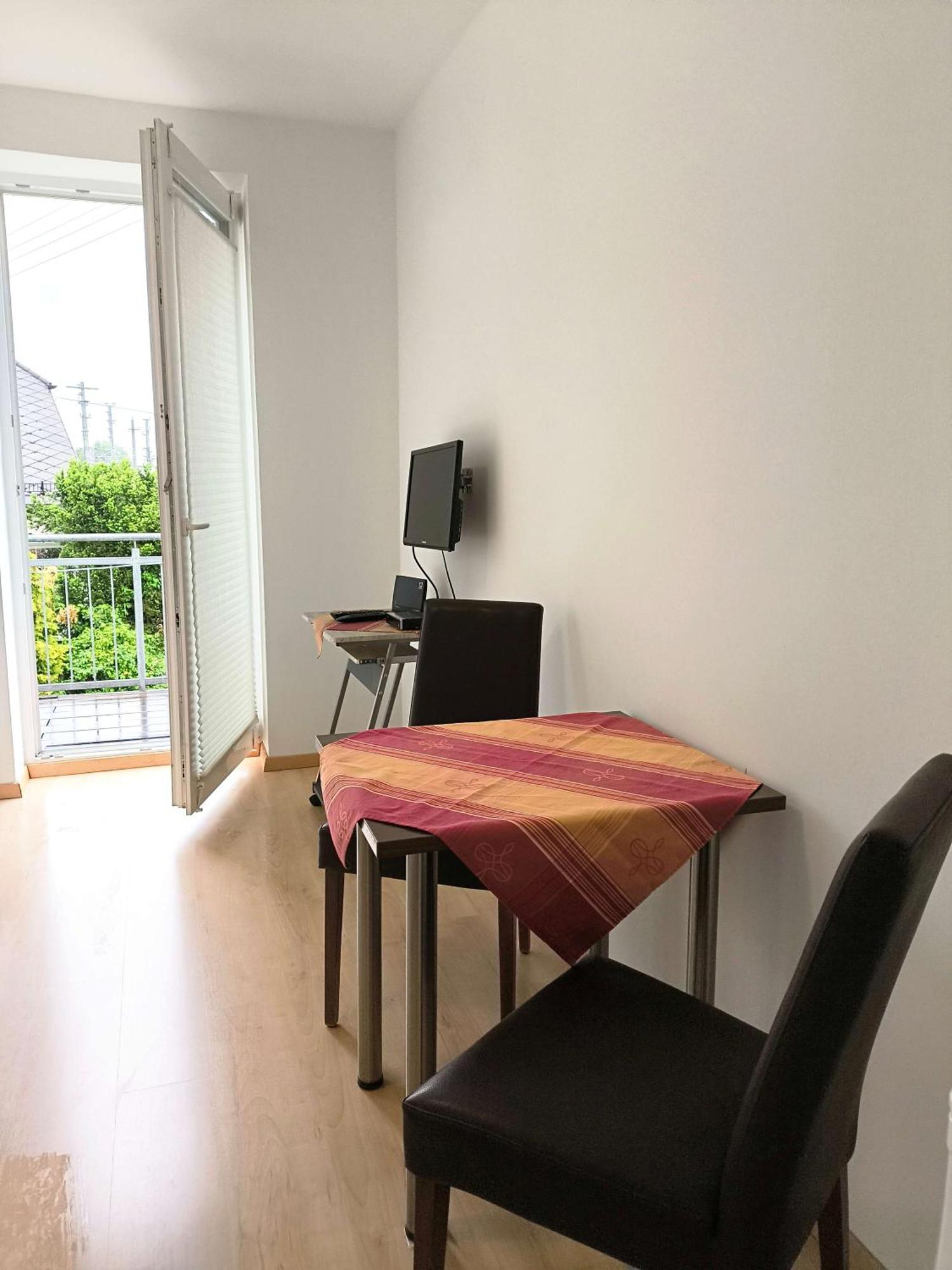 Schlafplatzl Hotel Marchtrenk Bagian luar foto