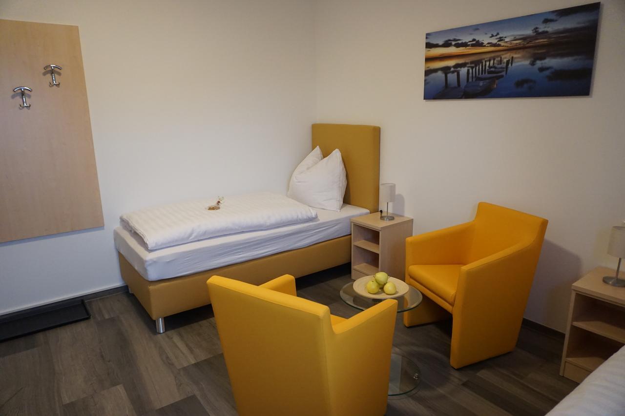 Schlafplatzl Hotel Marchtrenk Bagian luar foto