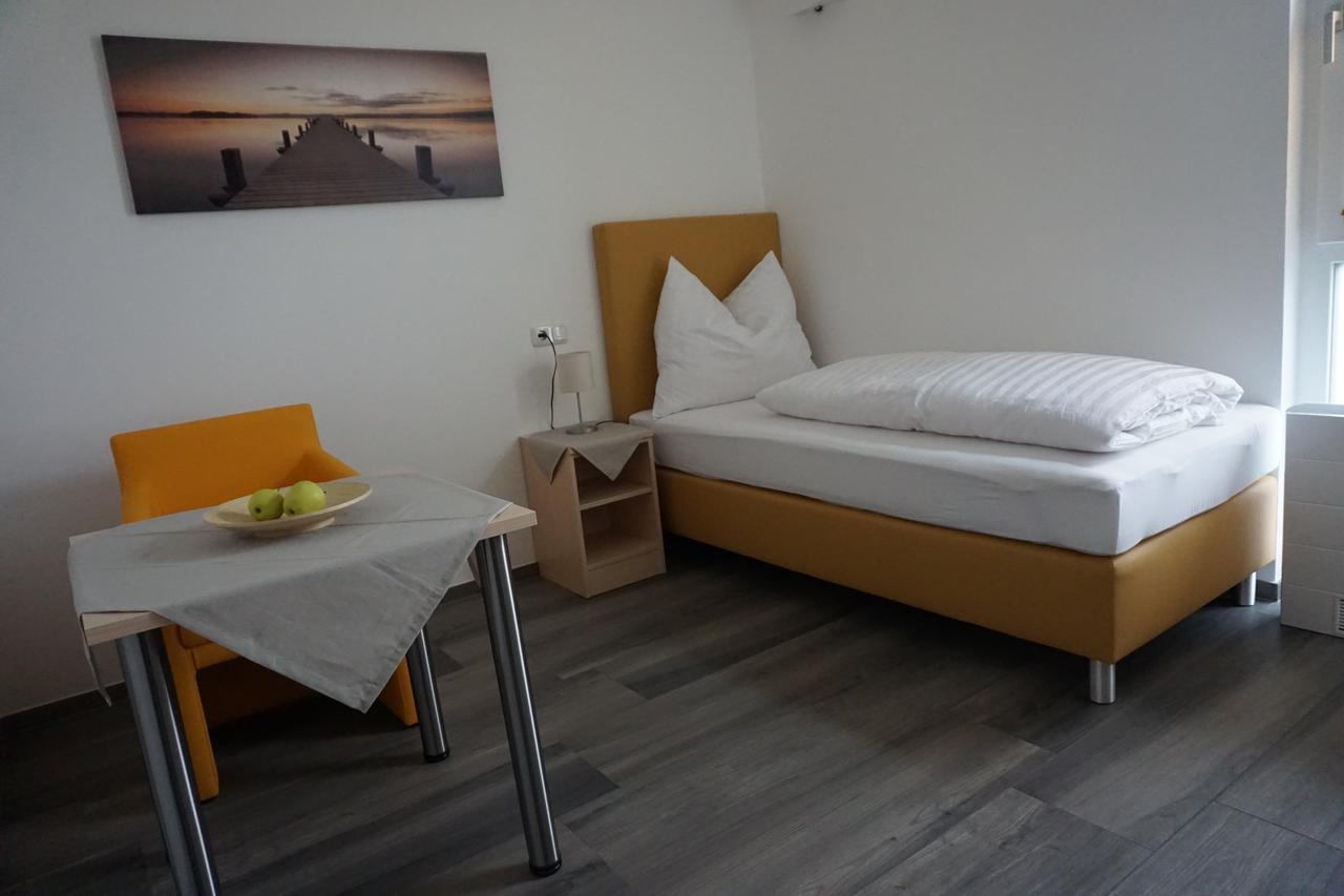Schlafplatzl Hotel Marchtrenk Bagian luar foto