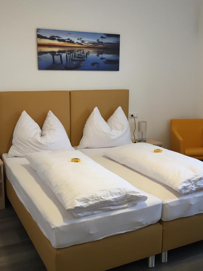Schlafplatzl Hotel Marchtrenk Bagian luar foto